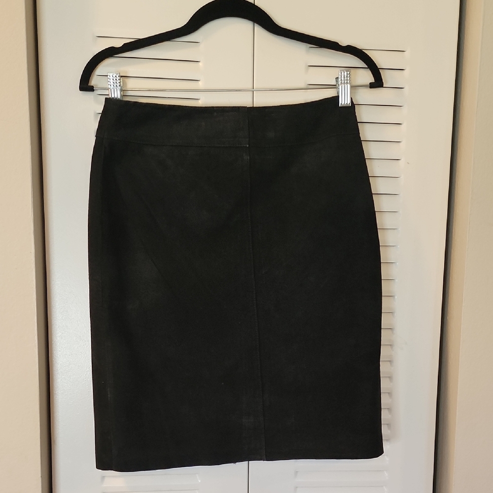 Vintage Express Black Suede Knee-Length Pencil Skirt